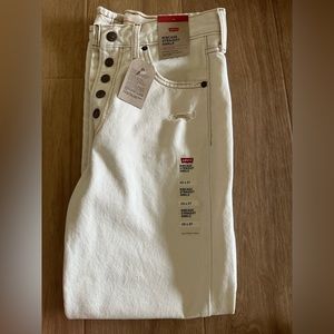 Brand new Levi’s ribcage ankle jeans